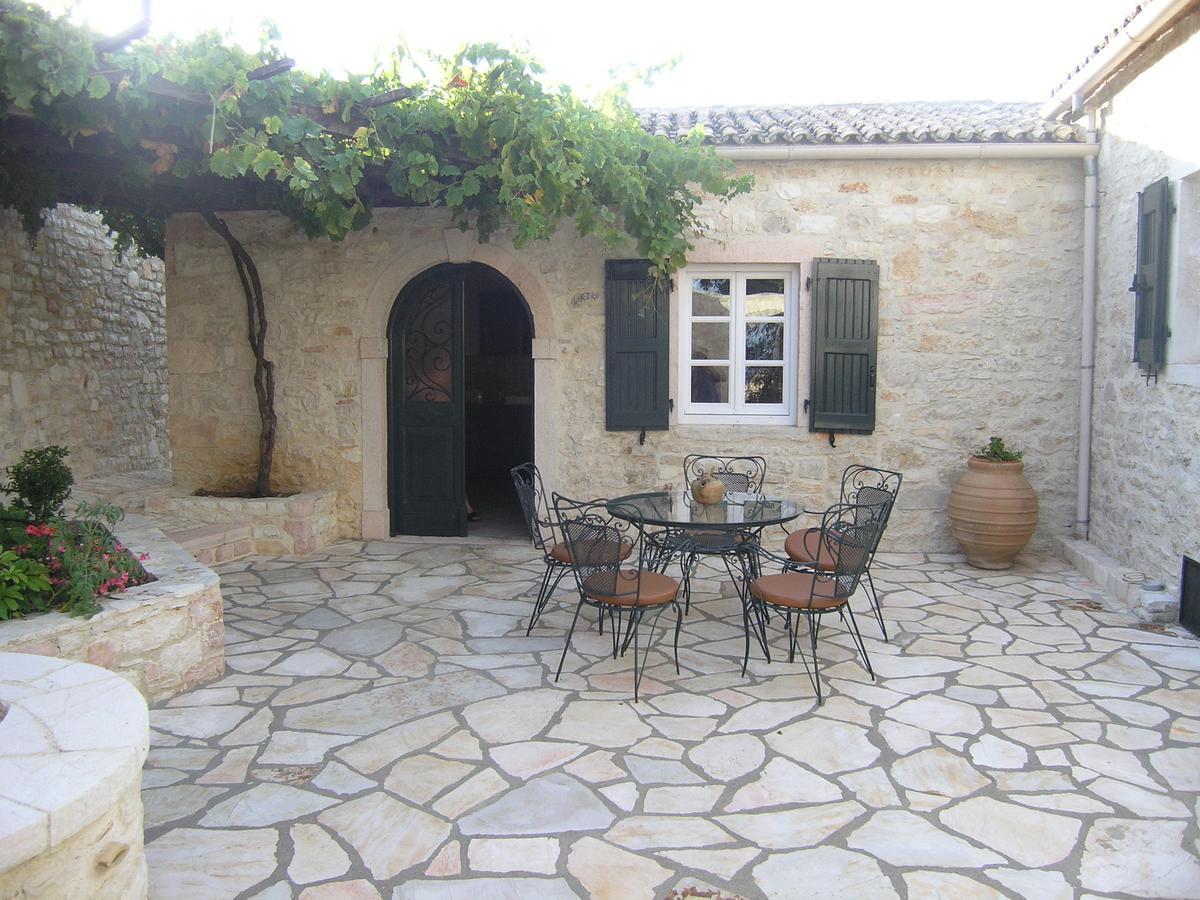 Traditional Stone Villa Olympia Viggla Экстерьер фото